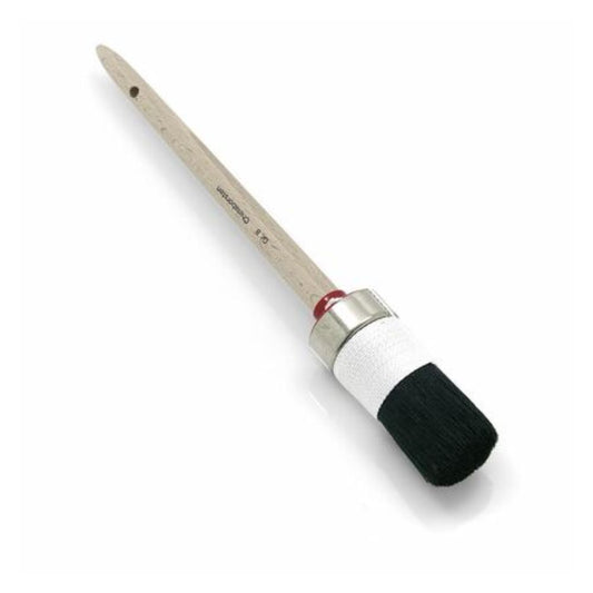 Der Nölle Profi Brush Maler-Ringpinsel verfügt über einen Holzgriff mit Loch zum Aufhängen, Naturborsten und eine teilweise mit weißem Klebeband umwickelte Metallzwinge und bietet so Leistung in Profiqualität.