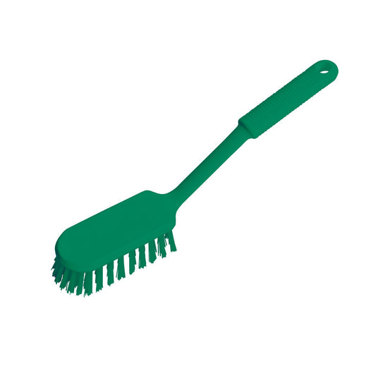 Die Haug Bürsten KG Stielscheuerbürste PBT weich mit langem Griff ist eine grüne Bürste mit einem strukturierten Griff, weichen Borsten und einem Aufhängeloch - ideal für die hygienische Reinigung in der Lebensmittelindustrie. Abgebildet vor einem weißen Hintergrund.