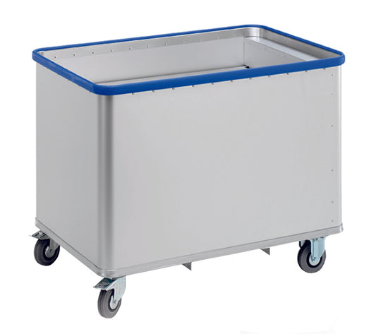 Ein Novocal Federbodenwagen aus eloxiertem Aluminium mit rundumlaufender blauer Stoßsicherung und vier schwenkbaren Rollen steht auf weißem Hintergrund - ideal zum Transport von Lasten.
