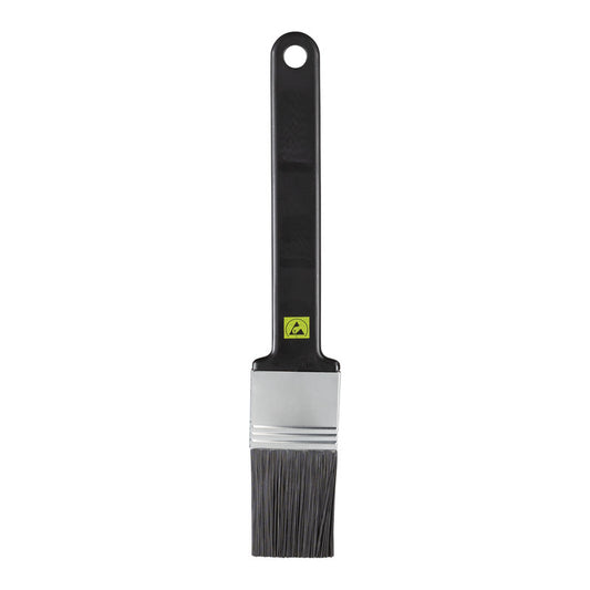 Flacher, schwarzer Griff Haug Bürsten KG ESD FLACHPINSEL NYL6.0 mit weichen synthetischen Borsten (ø0,30mm), Metallzwinge und Griffloch; ideal für die schonende antistatische Reinigung von empfindlicher Elektronik. Abgebildet auf weiß.