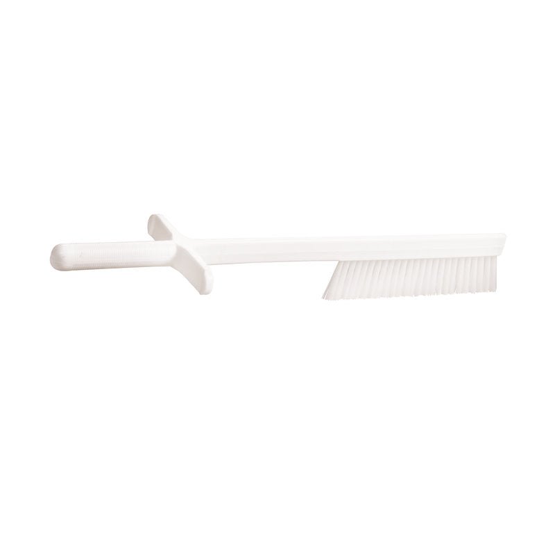 The Haug Bürsten The KG KUTTERBÜRSTE features durable, transparent PBT bristles (ø0.50 mm, medium), a long handle (490x10/120x45 mm), and is ideal for efficient machine cleaning and cleaning hard-to-reach areas.