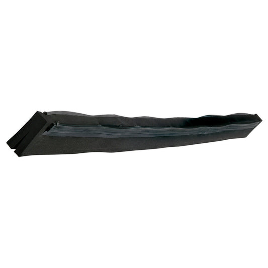 Der ERSATZ-GUMMILIPPE, 2-lippig von Haug Bürsten KG ist ein schwarzer Zellkautschuk-Ersatzwischer (620x20x22mm) mit Mittelrille und strukturierter Oberfläche, ideal zur Fensterreinigung.