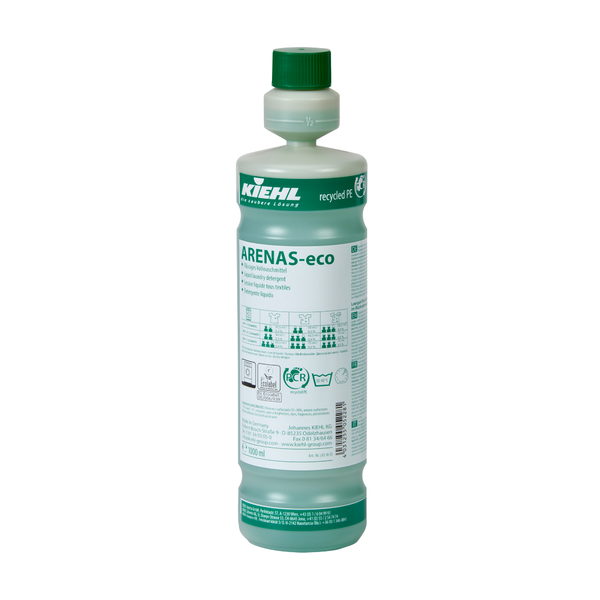 Die 1-Liter-Flasche Kiehl ARENAS-eco Flüssiges Vollwaschmittel der Johannes Kiehl KG hat einen grünen Verschluss, ein weiß-grünes Etikett und ein umweltfreundliches Etikett mit mehrsprachigen Hinweisen, Piktogrammen und Produktangaben.