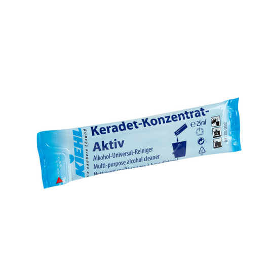 Ein blau-weißer Beutel mit der Aufschrift "Kiehl Keradet-Konzentrat-Aktiv Alkohol-Universal-Reiniger" der Johannes Kiehl KG enthält 25 ml Reiniger für streifenfreie Ergebnisse, mit Piktogrammen für die Anwendung im Haushalt und Sicherheitshinweisen.