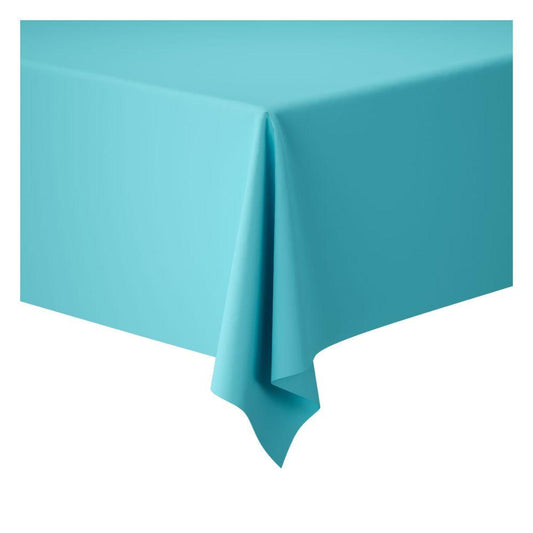 Ein rechteckiger Tisch ist mit einer helltürkisfarbenen Tischdecke von Duni GmbH (Dunicel-Tischdeckenrollen, 1,18 m x 25 m) bedeckt, die für eine flexible Tischdekoration ordentlich drapiert ist – perfekt für große Veranstaltungen und vor einem schlichten weißen Hintergrund präsentiert.