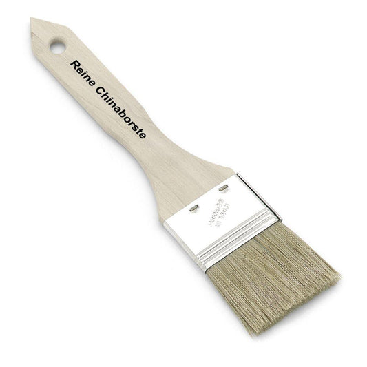 Der Nölle Profi Brush Flachpinsel 1 verfügt über reine helle Chinaborstenborsten, einen Holzgriff mit der Gravur „Reine Chinaborste“ und eine vernickelte Zwinge. Er ist in Profiqualität gefertigt und verfügt über ein Loch zum einfachen Aufhängen.