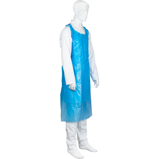 Eine weiße Schaufensterpuppe, die leicht nach rechts vor einem einfarbig weißen Hintergrund steht, trägt eine Einwegschürze der Abena Re-Seller GmbH (85x130 cm, 35 my LDPE, blau), die in Packungen zu 50 Paar erhältlich ist.