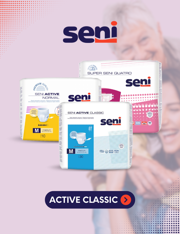 Drei Verpackungen von Seni-Windeln für Erwachsene - Active Normal, Active Classic und Super Seni Quatro - werden vor einem unscharfen Bild von zwei lächelnden Menschen gezeigt. Der Text 