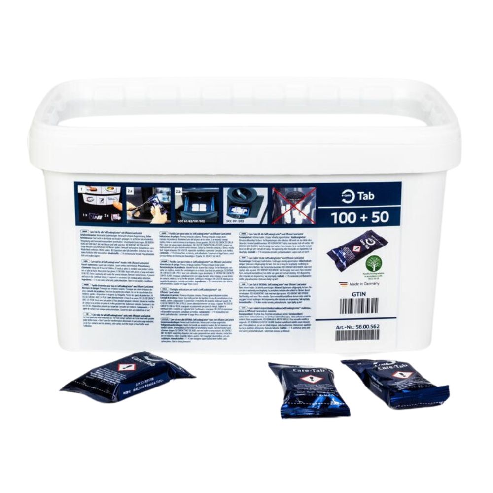 A rectangular white container from Rational AG with the inscription “100 + 50” tabs, images of dishwashing instructions, and a lid is included in the delivery. In front, there are three individual blue packets with RATIONAL Care-Tabs detergent for optimal cleaning effect.
