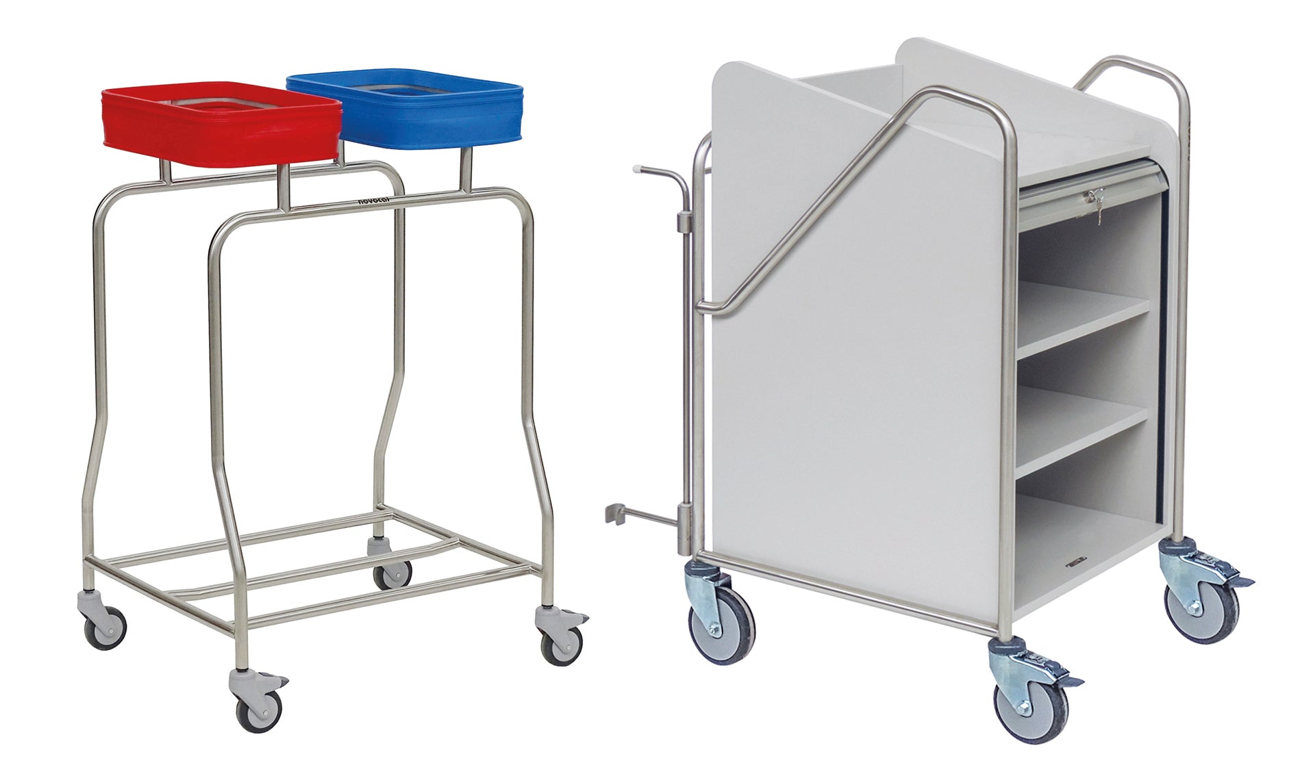 Abgebildet sind zwei Novocal Stationswagen: einer mit einem Edelstahlrahmen, zwei Behältern (rot/blau); der andere ist ein weißer Wagen mit Regalen und Griffen. Beide verfügen über Lenkrollen für Mobilität und vollverschweißte Rundrohrverbindungen.