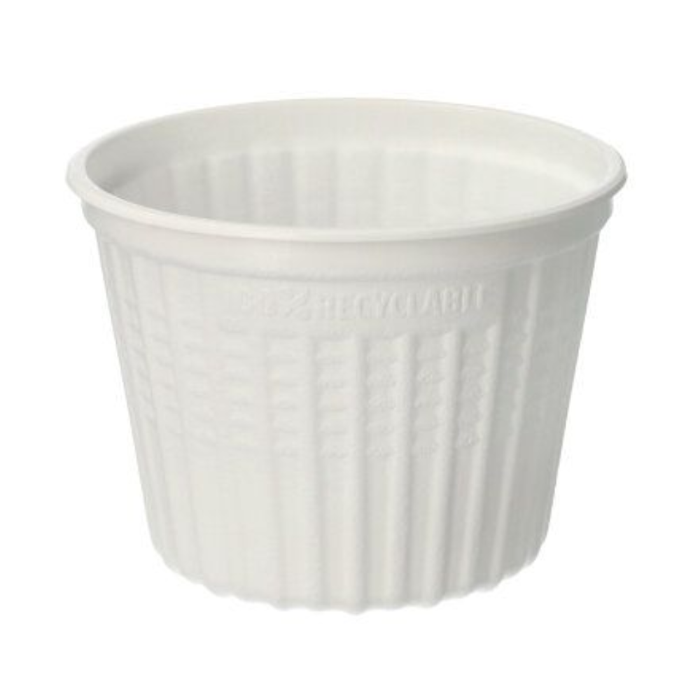 A Starpak 25 soup cup PP "To Go" (Ø 11.5 cm, 500 ml, white) is depicted against a white background. The ribbed cup made of polypropylene has the "RECYCLABLE" embossing on the rim, making it ideal for take-away soups.