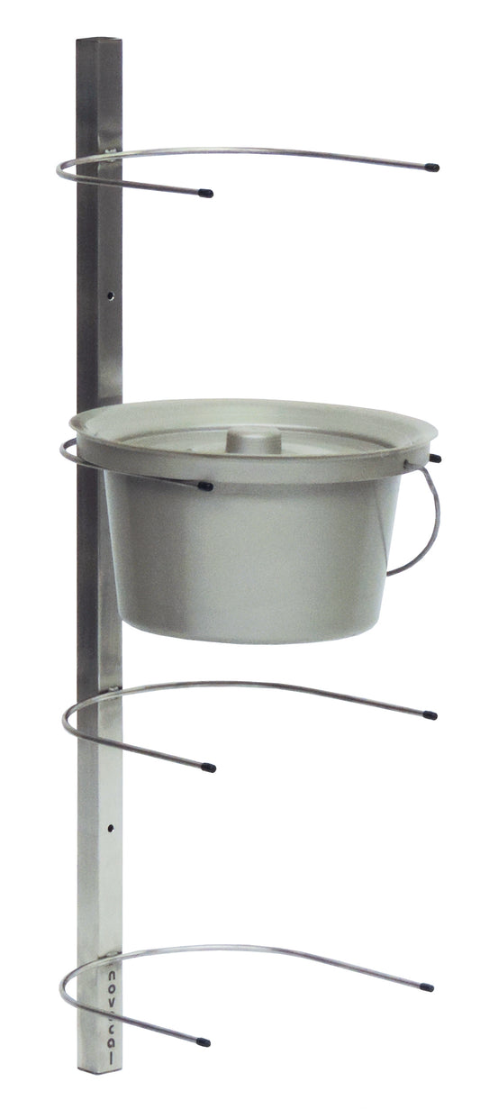 Die Novocal Toiletteneimer-Wandhalterung aus Edelstahl bietet platzsparende Aufbewahrung für bis zu 4 Toiletteneimer, wird an der Wand montiert und eignet sich für Eimer mit Henkel und Deckel. Gesamtmaße: 260 x 2, Packung (1 Stück).