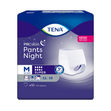Das Bild zeigt eine Packung TENA ProSkin Pants Night Super Inkontinenzpants von TENA – Essity Germany GmbH, die sich perfekt zur Behandlung nächtlicher Blasenschwäche eignet. Das Design in Lila und Blau mit weißem Rand hebt Details wie Größe M hervor, die für 80-110 cm geeignet ist, und enthält 10 Stück pro Packung.