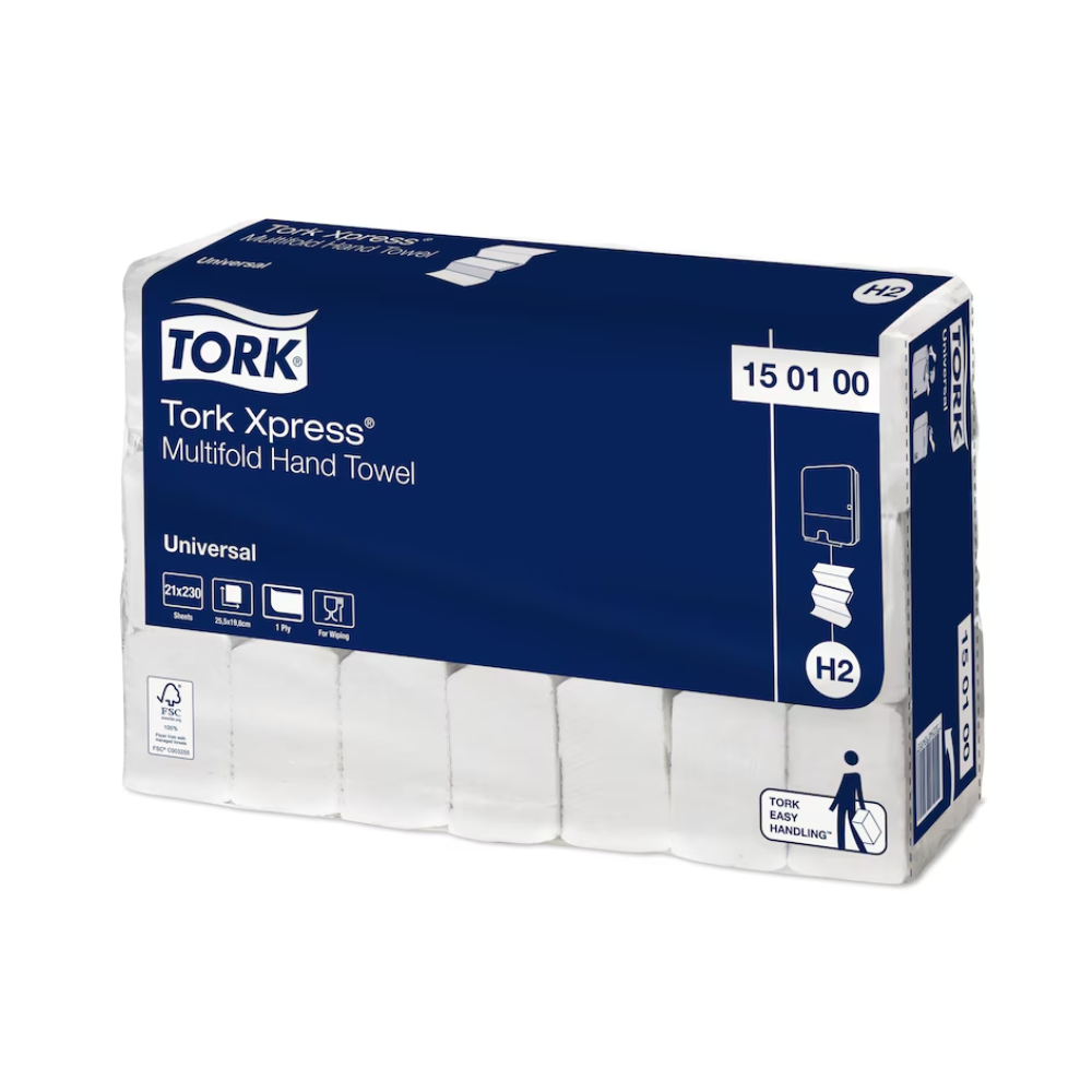 Abgebildet ist eine Packung Tork Xpress® 150100 Multifold-Handtücher Universal H2 1-lagig 25,5cm | Karton (21 Packungen). Die blau-weiße Verpackung zeigt den Produktnamen, Details wie „Universal“ und H2-Systemspezifikationen. Außerdem werden Symbole angezeigt, die auf nachhaltigen Fasergehalt und einfaches Tragen hinweisen.