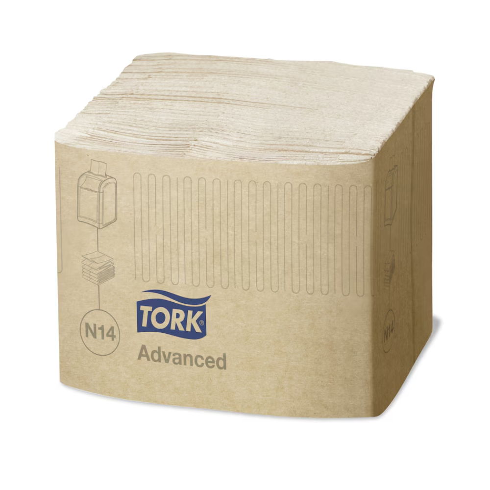 A stack of Tork Xpressnap Fit® dispenser napkin N14 1-ply, manufactured by Essity Professional Hygiene Germany GmbH and made from 100% recycled fibers, is packaged in a brown paper sleeve featuring the Tork Xpressnap Fit logo. The folded napkins are neatly arranged, and product codes and symbols are printed on the packaging.
