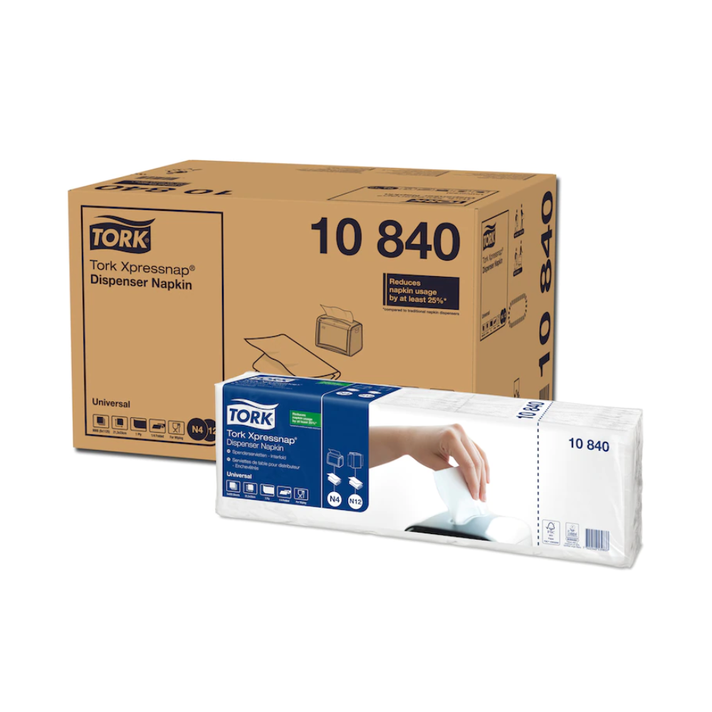 Bild einer TORK Tork Xpressnap® 10840 Weiße Spenderserviette Universal N4 1-lagig | Karton (8 Packungen) Verpackung. Der Karton ist mit „10840“ und „Tork Xpressnap® 10840 Weiße Spenderserviette Universal N4 1-lagig“ beschriftet, während auf einer kleineren Verpackung eine Hand zu sehen ist, die eine Spenderserviette Universal herauszieht. Beide Verpackungen, perfekt für Selbstbedienungsrestaurants, weisen darauf hin, dass sie Universalservietten enthalten.