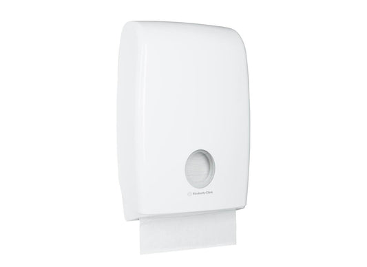 Der Aquarius™ Multifold Spender für gefaltete Handtücher von Kimberly-Clark GmbH ist ein weißer, wandmontierter Handtuchspender mit Sichtfenster und modernem, minimalistischem Design - ideal zum effizienten Ausgeben von Multifold-Handtüchern.