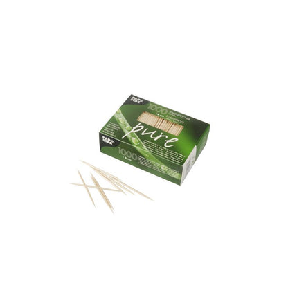 Shown is a green folding box with the inscription "PAPSTAR 'pure'" of PAPSTAR GmbH, containing 1,000 biodegradable wooden toothpicks with a length of 8 cm. Several toothpicks are scattered outside the folding box, which features a bamboo image to emphasize the theme of environmental friendliness.