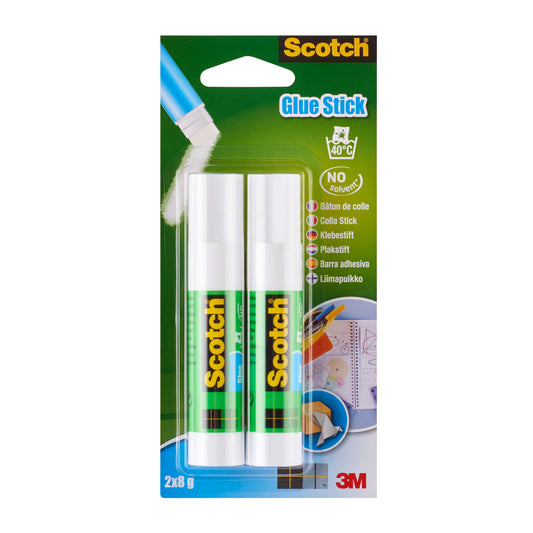 Eine Packung mit zwei 8g Scotch® Permanent-Klebestiften der 3M Deutschland GmbH, mit grünem und gelbem Etikett, wird in einer blau-grünen Blisterverpackung mit Produktangaben und Anwendungsbildern gezeigt.