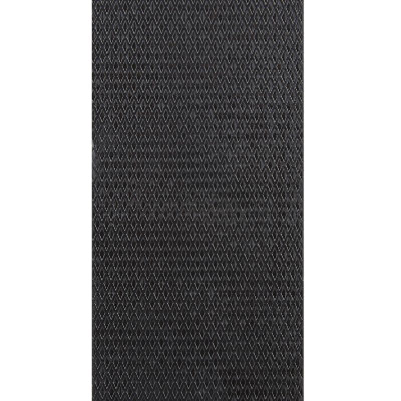 A close-up of the black, diamond-shaped surface of the 3M Deutschland GmbH Scotch® Extremium™ Ultra High Performance Tape DT17 (10 m x 24 mm), designed for extreme applications.