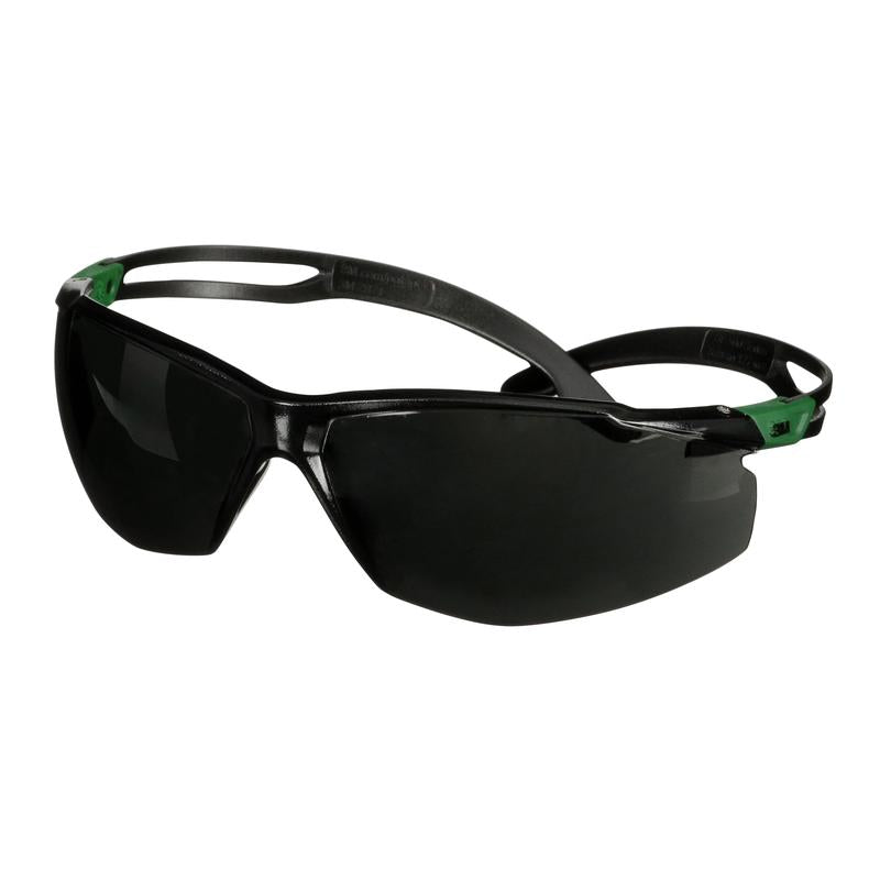 3M™ SecureFit™ 500 safety glasses, green/black temples, anti-scratch coating+ (K), gray lens protection level IR 5.0, SF550ASP-GRN-EU, 20 per pack | Pack (1 piece)