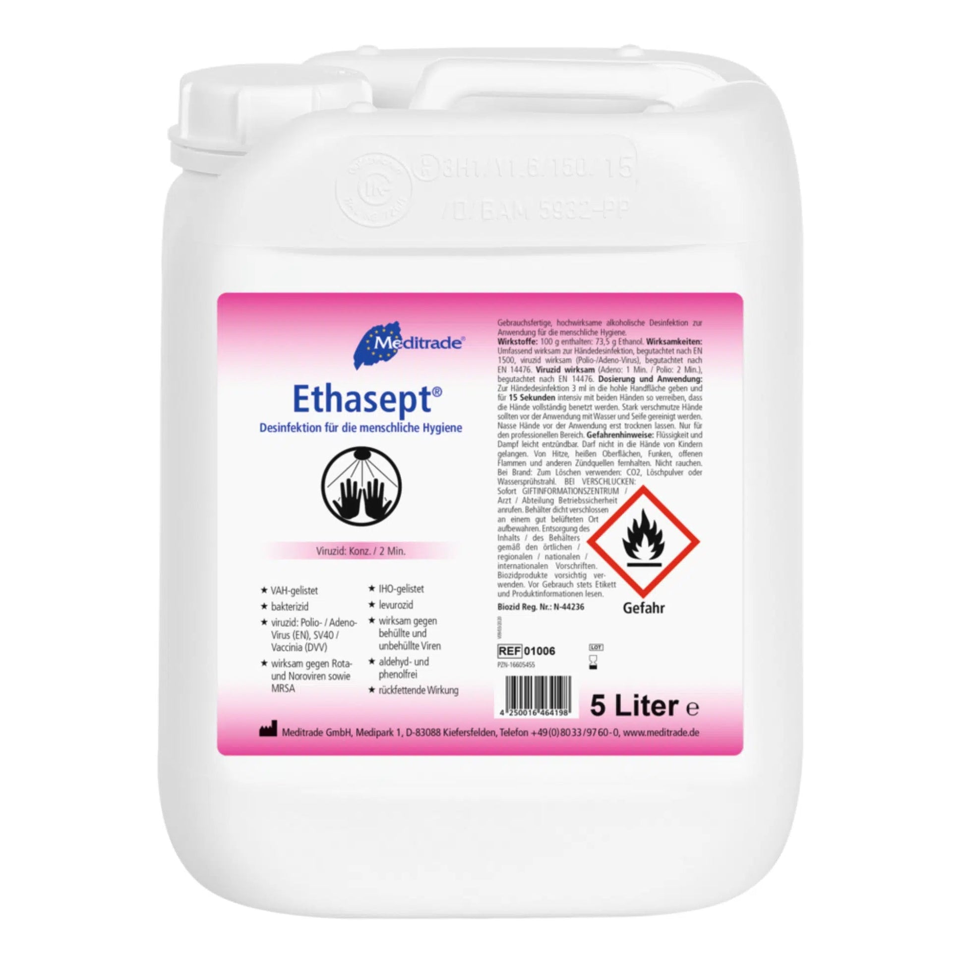 Ein 5-Liter-Kanister aus weißem Kunststoff mit Meditrade Ethasept® Händedesinfektionsmittel mit Etiketten in deutscher Sprache. Zu den Merkmalen gehören rote Warnsymbole für Entflammbarkeit und Gesundheitsgefahren sowie